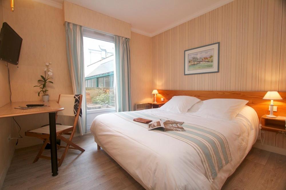Hotel Sully Nogent-le-Rotrou Kültér fotó