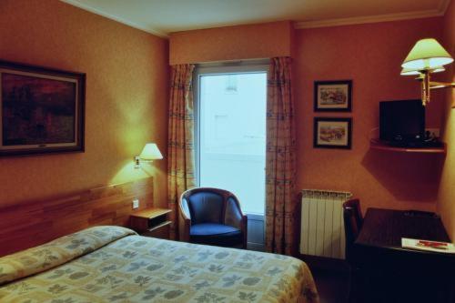 Hotel Sully Nogent-le-Rotrou Szoba fotó