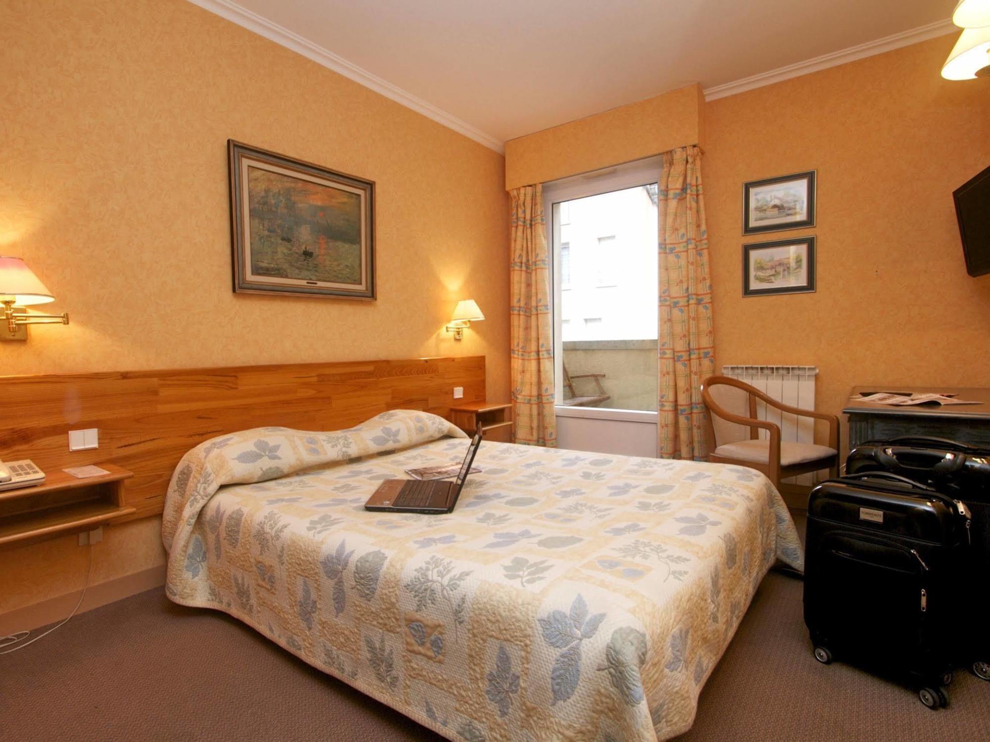 Hotel Sully Nogent-le-Rotrou Kültér fotó