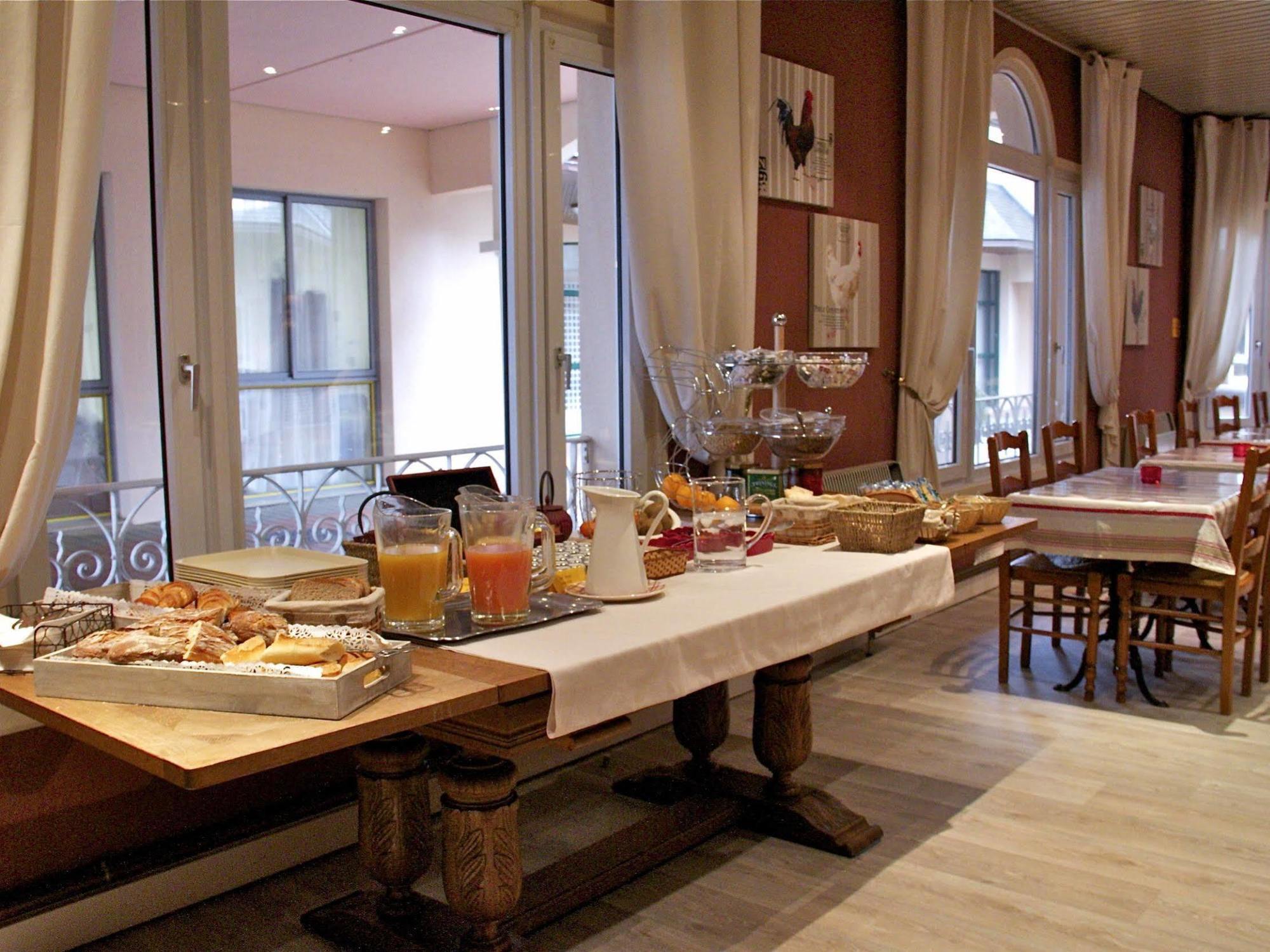Hotel Sully Nogent-le-Rotrou Kültér fotó